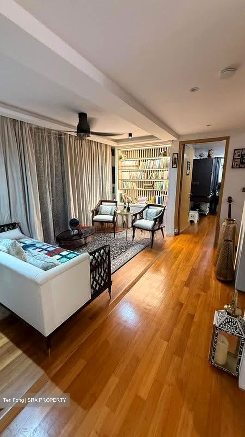 Still Road (D15), Terrace #637299211
